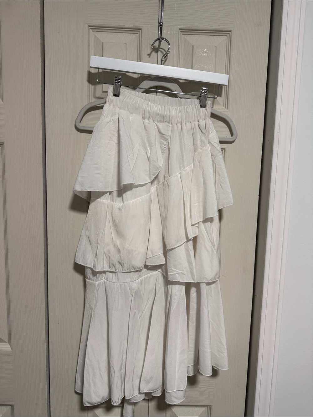 Women white skirt